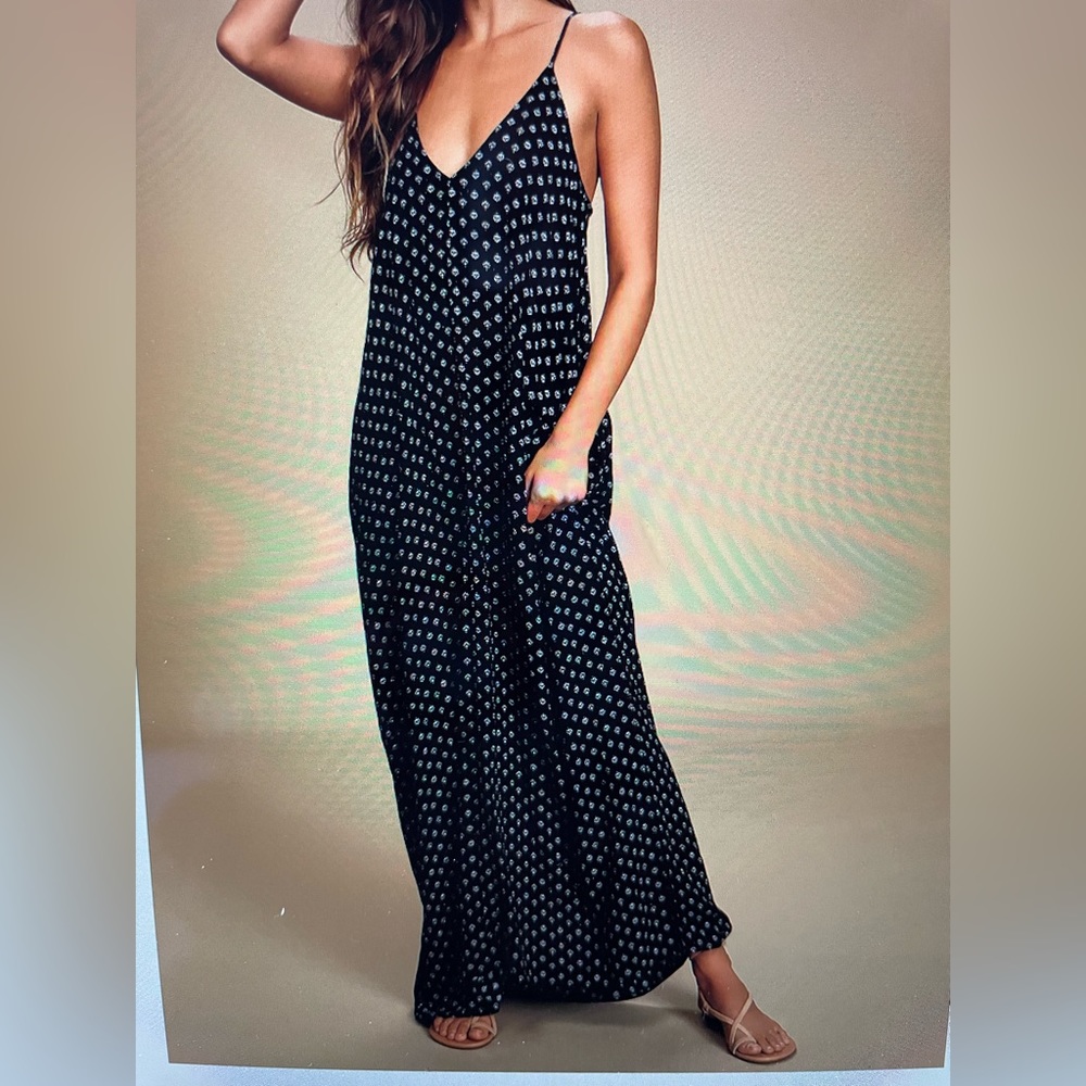 Lulu’s - NWOT- Black Floral Print Maxi Dress, size s/m